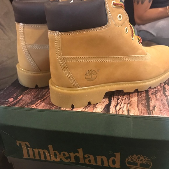 Never wear them - Picture 2 of 2